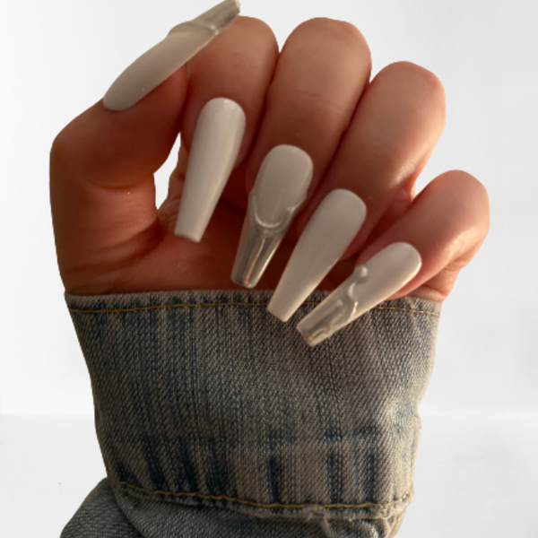 Press On Nails - White with Chrome Tips 3D - μακιγιάζ και νύχια
