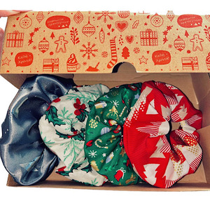 Σετ christmas scrunchies gift box με 4 τμχ - ύφασμα, λαστιχάκια μαλλιών