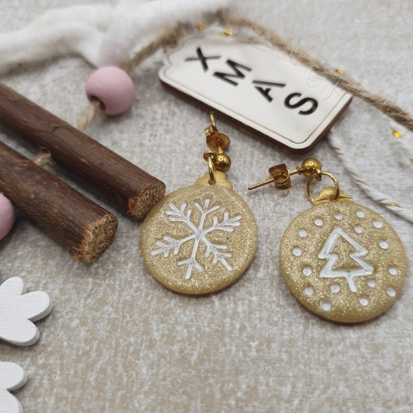 "Christmas Gold Ornaments " I Χειροποίητα κρεμαστά σκουλαρίκια από πολυμερικό πηλό - 3,5 cm - χρώμα χρυσό - πηλός, μικρά, κρεμαστά, καρφάκι, φθηνά - 2