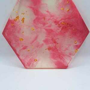 Χειροποίητο σουβέρ σε ροζ χρώμα από υγρό γυαλί 15cm x 13cm - γυαλί, σουβέρ, δώρο, σπίτι, διακοσμητικά - 2