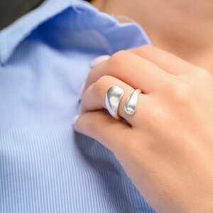 Γυναικείο δαχτυλίδι αυξομειούμενο ασημί με bold άκρες από zamak επάργυρο αντικέ - ορείχαλκος, επάργυρα, μεγάλα, αυξομειούμενα - 4