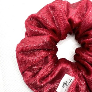 Shiny red scrunchie - ύφασμα, για τα μαλλιά, χριστούγεννα, λαστιχάκια μαλλιών - 2