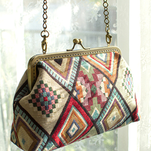 Clutch τσάντα με γεωμετρικά σχέδια - ύφασμα, clutch, ώμου, χιαστί, μικρές - 4