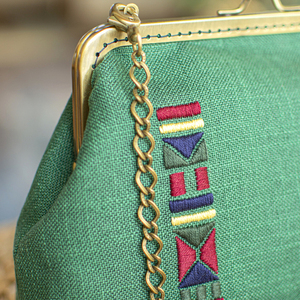 Πράσινη τσάντα χειρός - ύφασμα, clutch, all day, χειρός, μικρές - 3