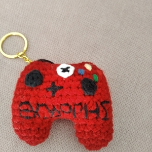 Πλεκτό μπρελόκ playstation κόκκινο (7cm) - αγόρι, βαμβακερό νήμα, σπιτιού, προσωποποιημένα - 2
