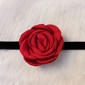 Μαύρο τσόκερ με λουλούδι - ύφασμα, τριαντάφυλλο, λουλούδι, boho, μοδάτο