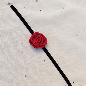 Μαύρο τσόκερ με λουλούδι - ύφασμα, τριαντάφυλλο, λουλούδι, boho, μοδάτο - 4