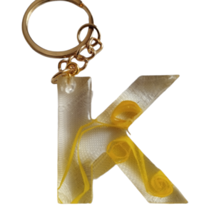 Μπρελόκ Μονόγραμμα -Κ - από υγρό γυαλί κίτρινο - ρητίνη, αυτοκινήτου, σπιτιού, πρακτικό δωρο, μπρελοκ κλειδιών - 2