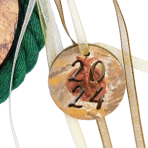 Γούρι 2024 - Ξύλινο κρεμαστό γούρι ρόδι με ευχή τύχη σε πράσινο βαμβακερό κορδόνι - ύφασμα, ξύλο, νήμα, ρόδι, γούρια - 4