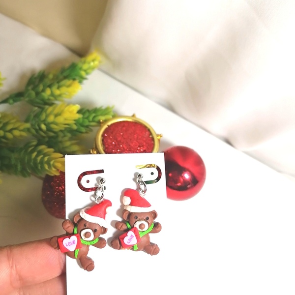 Χειροποίητα Χριστούγεννιατικα σκουλαρίκια από πλυμερικό πηλός χριστουγεννιάτικη αρκούδα - swarovski, πηλός, μεγάλα, χριστουγεννιάτικα δώρα - 3