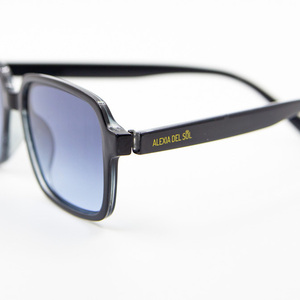 Γυαλιά ηλίου πλαστικά σε μαύρο χρώμα με 100% UV προστασία από τον ήλιο - αλυσίδες, γυαλιά ηλίου, κορδόνια γυαλιών, θήκες γυαλιών - 4