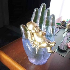 Χειροποίητο διακοσμητικό χέρι με μωρό από υγρό γυαλί λεβάντα - χρυσό 11,5 * 6 εκ. - ρητίνη, σπίτι, διακοσμητικά, γενική διακόσμηση - 4