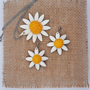 Καρφωτά σκουλαρίκια λευκό λουλούδι από πολυμερικό πηλό- διαστάσεων 3 εκ. - πηλός, λουλούδι, μικρά, ατσάλι - 4