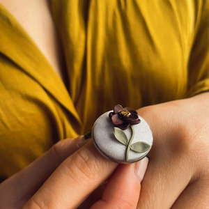 Pauline | Χειροποίητο αυξομειούμενο δαχτυλίδι με λουλούδι από πολυμερικό πηλό - λουλούδι, ατσάλι, αυξομειούμενα, φθηνά