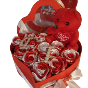 Πολυτελές κουτί καρδιά με τριαντάφυλλα, αρκουδάκι και τα αρχικά γράμματα του ζευγαριού - ύφασμα, διακοσμητικά, αγ. βαλεντίνου, δώρα για γυναίκες