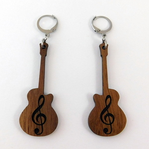 Κρεμαστά σκουλαρίκια από ξύλο καρυδιάς Guitar 001 - ξύλο, μακριά, γάντζος, φθηνά