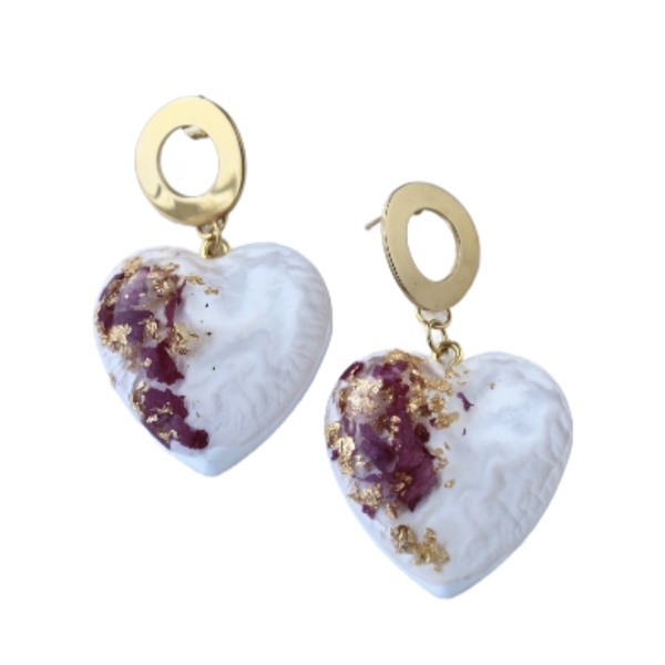 Σκουλαρίκια White hearts earrings από υγρό γυαλί. - γυαλί, μακριά, ατσάλι, μεγάλα, καρφάκι