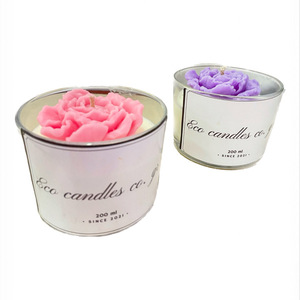 Αρωματικό κερί σόγιας σε ποτήρι με διακοσμητικό κέρινο λουλούδι - είδη δώρου, αρωματικά κεριά, κερί σόγιας