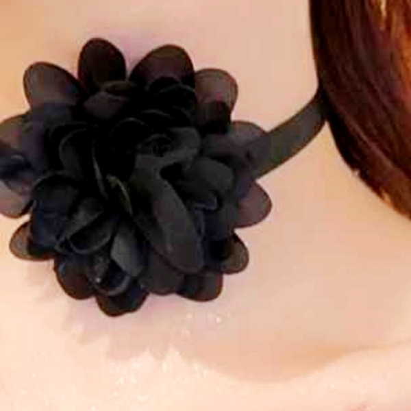 Τσόκερ με μεγάλο μαύρο λουλούδι από οργάντζα - ύφασμα, λουλούδι, boho, δώρα επετείου, αγ. βαλεντίνου - 2