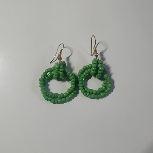 Πράσινα σκουλαρίκια - γυαλί, χάντρες, γάντζος, πλεκτά