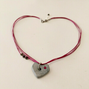 Κοντό κολιέ "Hearts" - ασημί, ροζ - ημιπολύτιμες πέτρες, καρδιά, πηλός, κοντά, ατσάλι