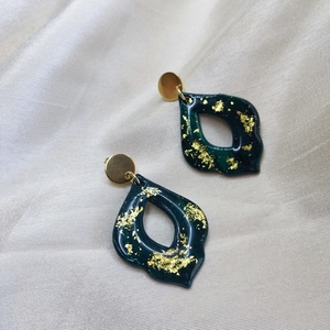Καρφωτά σκουλαρίκια πολυμερικού πηλού με φύλλα χρυσού πράσινα - γυαλί, πηλός, καρφωτά, ατσάλι, μεγάλα - 3