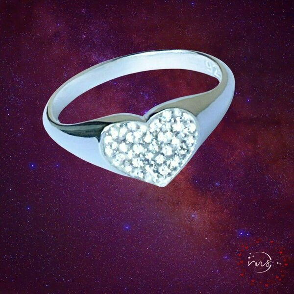 Χειροποίητο ασημένιο δαχτυλίδι με σχήμα καρδιάς με λαμπερά λευκά ζιργκόν, ένα όμορφο δώρο. - ημιπολύτιμες πέτρες, ασήμι 925, καρδιά, σταθερά, δώρα για γυναίκες - 4