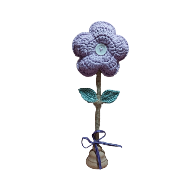 Επιτραπέζιο πλεκτό λουλούδι μαργαρίτα σε χρώμα μωβ - ξύλο, βαμβακερό νήμα, διακοσμητικά