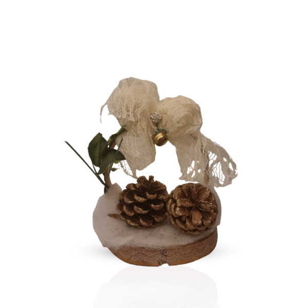 Ξύλινος κορμός σε φέτα διακοσμημένος με κουκουνάρια και τελάρο κεντήματος ύψους 12,5cm. - ξύλο, διακοσμητικά, κουκουνάρι