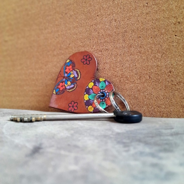 Χειροποίητο Δερμάτινο Μπρελόκ Καρδιά με αφιέρωση - δέρμα, ζωγραφισμένα στο χέρι, γούρια, αυτοκινήτου, σπιτιού - 5
