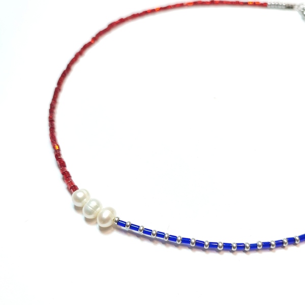 Κοντό κολιέ με χάντρες και μαργαριτάρια - μαργαριτάρι, χάντρες, κοντά, ατσάλι, seed beads