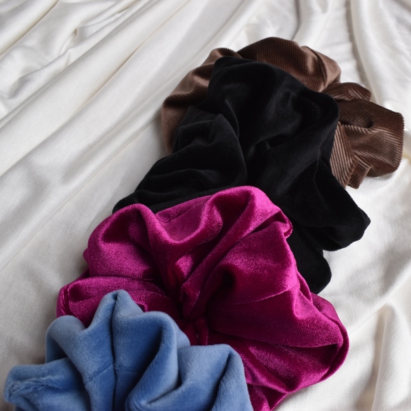 Handmade Velvet scrunchies - ύφασμα, λαστιχάκια μαλλιών, μεγάλα scrunchies, velvet scrunchies - 2