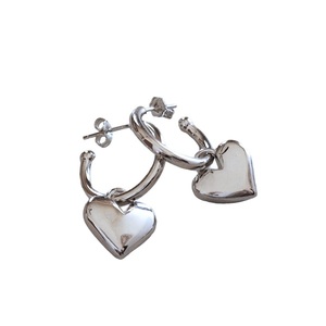 Σκουλαρίκια κρίκοι με κρεμαστές καρδιές ασημί - ορείχαλκος, καρδιά, ατσάλι, καρφάκι, επιπλατινωμένα