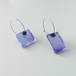 Σκουλαρίκια "Purple love" - μωβ, ρητίνη, ανοξείδωτο ατσάλι - ημιπολύτιμες πέτρες, plexi glass, ατσάλι, μεγάλα, γάντζος