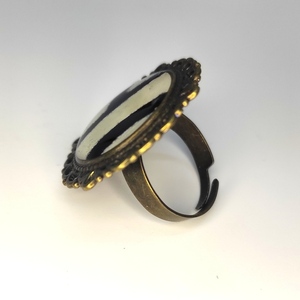 Στρογγυλό μπρονζέ vintage δαχτυλίδι λευκό μαύρο με υγρό γυαλί. - γυαλί, boho, μπρούντζος, αυξομειούμενα, φθηνά - 2
