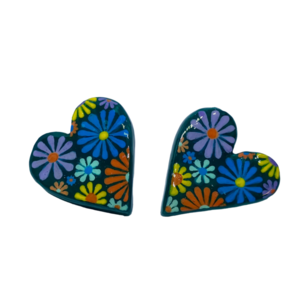 “Colorful Flower Hearts” Earrings - Χειροποίητα σκουλαρίκια από πηλό ζωγραφισμένα στο χέρι (3 εκ. μήκος, ανοξείδωτο υποαλλεργικό ατσάλι, πηλός, καρδιές) - πηλός, μικρά