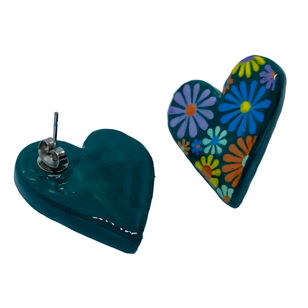 “Colorful Flower Hearts” Earrings - Χειροποίητα σκουλαρίκια από πηλό ζωγραφισμένα στο χέρι (3 εκ. μήκος, ανοξείδωτο υποαλλεργικό ατσάλι, πηλός, καρδιές) - πηλός, μικρά - 2