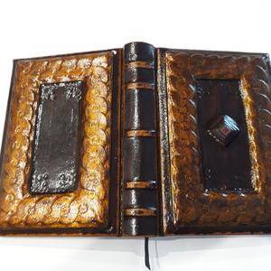 Δερμάτινο σημειωματάριο [notebook] με διαστάσεις 17x25cm,με 300 λευκές σελίδες από χαρτί 100g και εξώφυλλο από ανάγλυφο δέρμα(gold1) - τετράδια & σημειωματάρια, ειδη δώρων