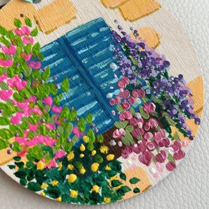 Ξύλινο κρεμαστό ή στρογγυλός σελιδοδείκτης ζωγραφισμένος στο χέρι - παράθυρο με λουλούδια - ξύλο, ζωγραφισμένα στο χέρι, στολίδια - 3