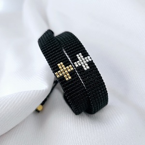 Βραχιόλι μαύρο με χρυσό ή ασημί σταυρό πλεγμένο στον αργαλειό με χάντρες Miyuki - γυαλί, σταυρός, χεριού, αυξομειούμενα - 5