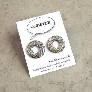 Μεγάλα σκουλαρίκια "donuts" σε ασημί χρώμα - γυαλί, γκλίτερ, πηλός, ατσάλι - 2