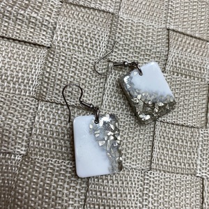 Σκουλαρίκια λευκό με glitter - γυαλί, γάντζος - 4