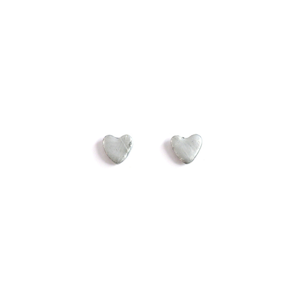 Μικρά κουμπωτά σκουλαρίκια καρδούλες από πηλό σε ασημί - γυαλί, καρδιά, πηλός, μικρά, ατσάλι