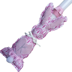 Λαμπάδα οβάλ λευκή ( 38χ 3 εκ.) με υφασμάτινο βαμβακερό λαγουδάκι ( 25 χ 11 εκ. ) ροζ με λευκό με μονόγραμμα - κορίτσι, λαμπάδες, μονογράμματα, για παιδιά, ζωάκια - 2