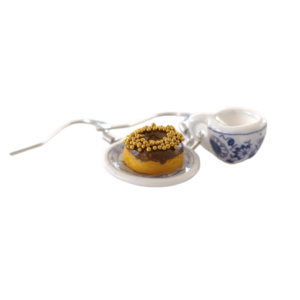 Σκουλαρίκια πορσελάνινο σετ φλυτζάνι καφέ και πιάτο με donut με χρυσά sprinkles και σοκολάτα / μεσαία / μεταλλικά / Twice Treasured - πηλός, κρεμαστά, γλυκά, γάντζος - 2