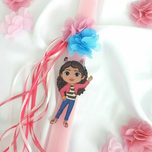 Χειροποίητη αρωματική ροζ λαμπάδα με ξύλινη φιγούρα Gabby's dollhouse, 30 εκατοστά - κορίτσι, λαμπάδες, για παιδιά, ήρωες κινουμένων σχεδίων, για μωρά - 4