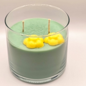 Χειροποίητο αρωματικό κερί 400γρμ πράσινο με άρωμα μάγκο ανανά σε γυάλινο ποτήρι 10χ10εκ. με μαργαρίτες - αρωματικά κεριά - 4