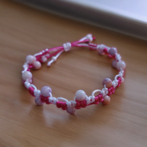 Βραχιόλι γυναικείο φούξια - λευκό με ροζ γυάλινες χάντρες - κορδόνια, χάντρες, χεριού, αυξομειούμενα - 2