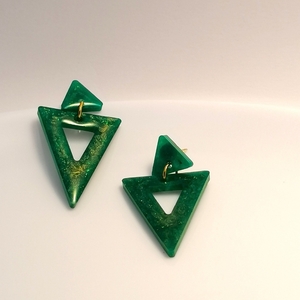 Γεωμετρικά ιριδίζον πράσινα σκουλαρίκια από υγρό γυαλί. - γυαλί, μακριά, ατσάλι, φθηνά - 2