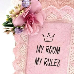 Αρωματική λαμπάδα μπορντό με ξύλινη ταμπέλα "My room, my rules" 30x10x3 - κορίτσι, λαμπάδες, για παιδιά, για εφήβους, πριγκίπισσες - 2